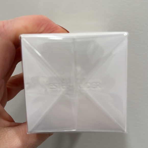 Sensuous Stars by Estee Lauder. ￼ 3.4 fluid oz 110ml - Picture 4 of 4